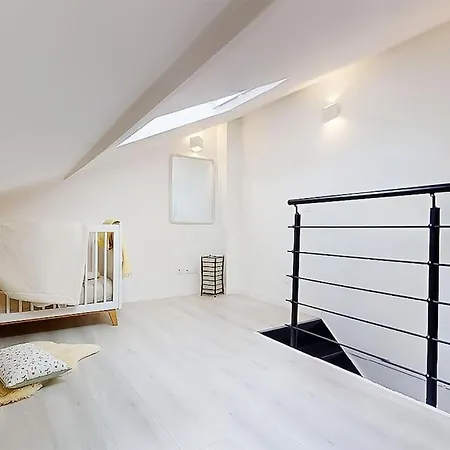 Maison De Proche Gare-terrasse-wifi Holiday home Alfortville