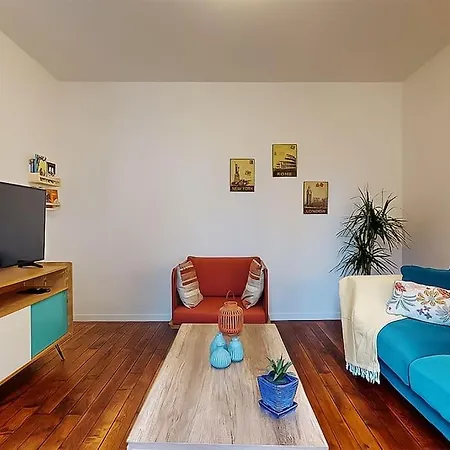 Holiday home Maison De Proche Gare-terrasse-wifi Alfortville