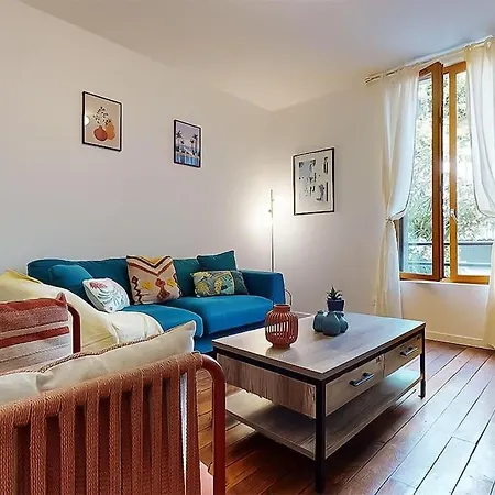 Holiday home Maison De Proche Gare-terrasse-wifi Alfortville